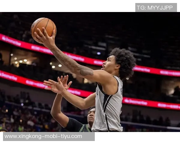 马刺新星哈珀首秀精彩表现半场高效9分2助正负值22引期待